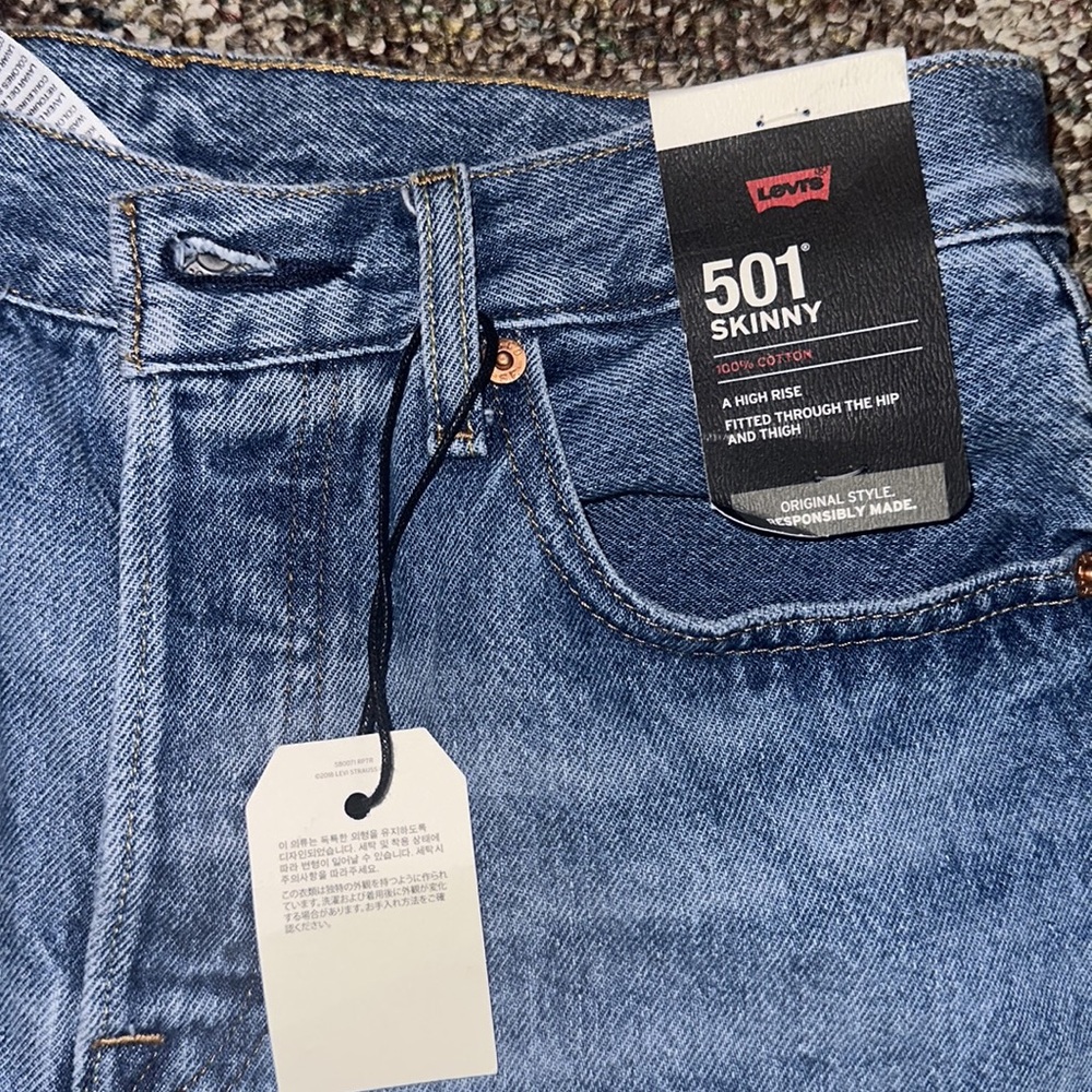 Levis 501 Skinny Distressed Denim Jeans Size 27 x 28 NWT retail $108 100% cotton - Picture 2 of 4